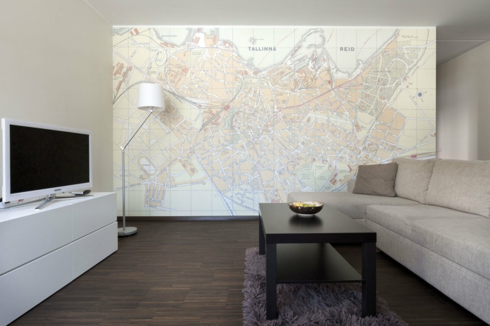 Enlarged reprint of the map of Tallinn 1930 on wallpaper. Photo: Toomas Tuul